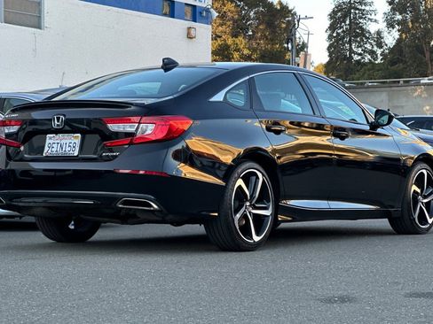 Used 2022 Honda Accord Sport image 4