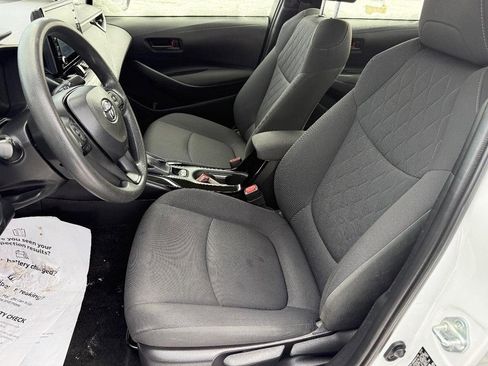 Used 2022 Toyota Corolla LE w/ LE Convenience Package image 16