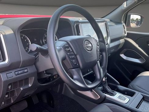Certified 2026 Nissan Frontier SV w/ Tow Package AWD/4WD image 12