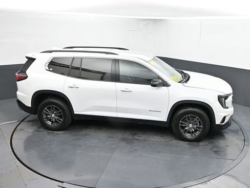 Used 2025 GMC Acadia Elevation FWD image 38