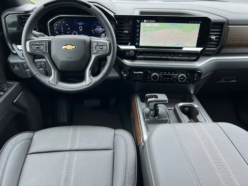 New 2026 Chevrolet Silverado 1500 High Country w/ Technology Package AWD/4WD image 3