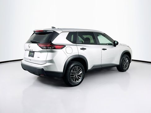 Used 2024 Nissan Rogue S AWD/4WD image 9