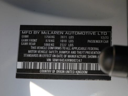 Used 2024 McLaren Artura RWD image 24