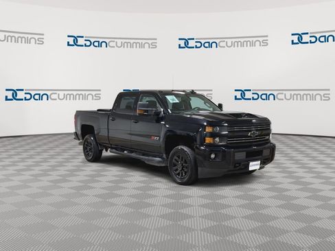 Used 2018 Chevrolet Silverado 2500 LT w/ Midnight Edition image 3