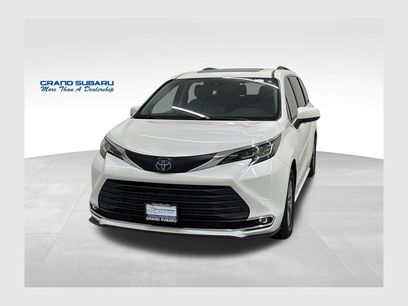 Used 2021 Toyota Sienna XLE w/ XLE Plus Package