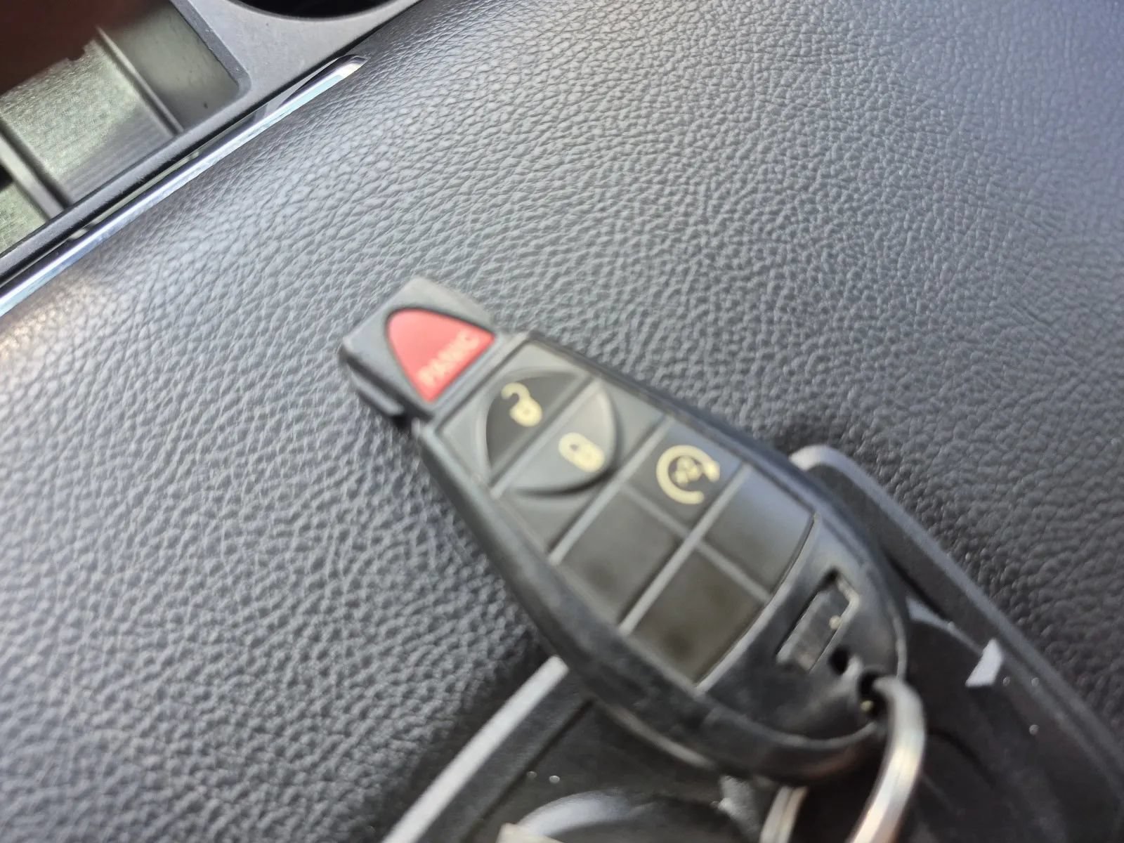 Used 2014 RAM 1500 Laramie RWD image 33