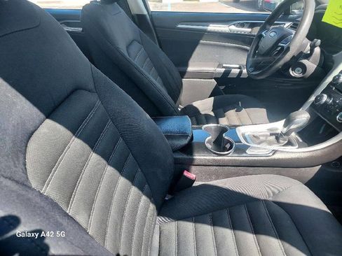 Used 2015 Ford Fusion SE FWD image 6