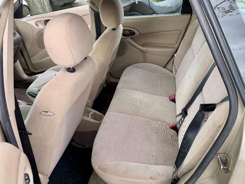 Used 2002 Ford Focus SE image 17