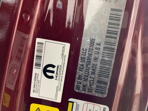 Used 2021 Jeep Wrangler Unlimited Sahara image 12