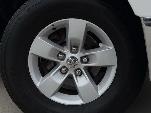 Used 2022 RAM 1500 Tradesman w/ Chrome Plus Package RWD image 9