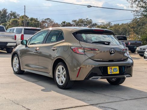 Used 2019 Toyota Corolla SE image 2