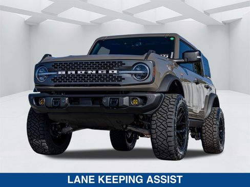 Used 2025 Ford Bronco Badlands AWD/4WD image 9
