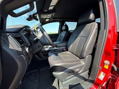 Used 2023 Nissan Titan PRO-4X w/ Pro-4x Convenience Package AWD/4WD image 7