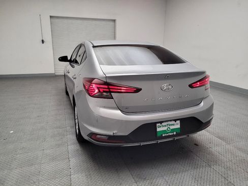 Used 2020 Hyundai Elantra SE FWD image 6
