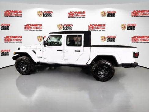 Used 2023 Jeep Gladiator Sport AWD/4WD image 14