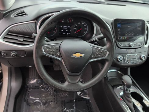 Used 2024 Chevrolet Malibu LT FWD image 4