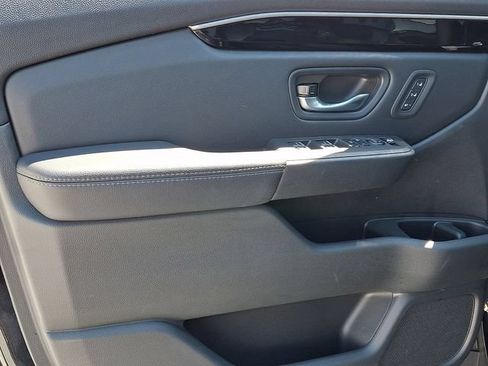 Used 2023 Honda Pilot Touring image 14