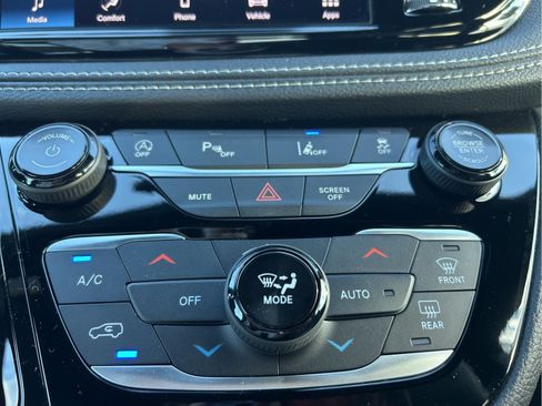 New 2026 Chrysler Pacifica Select w/ S Appearance Package FWD image 19