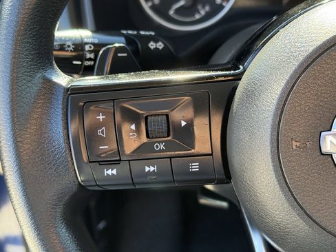 Used 2023 Nissan Rogue SV image 16