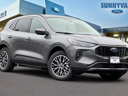 New 2025 Ford Escape SE w/ PHEV Premium Package