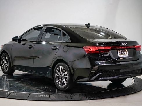 Used 2023 Kia Forte LXS image 2