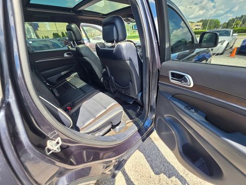 Used 2014 Jeep Grand Cherokee Overland w/ Advanced Technology Group RWD image 19