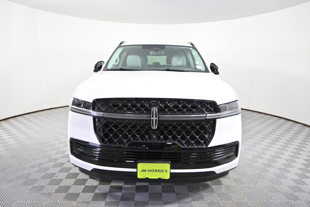Used 2026 Lincoln Navigator Reserve w/ Jet Appearance Package AWD/4WD image 10