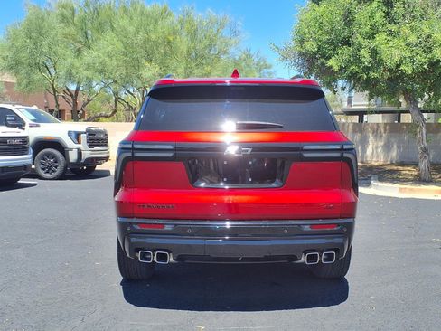 Used 2024 Chevrolet Traverse RS FWD image 6