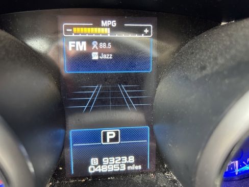 Used 2019 Subaru Outback 3.6R Limited w/ Popular Package #2 image 9