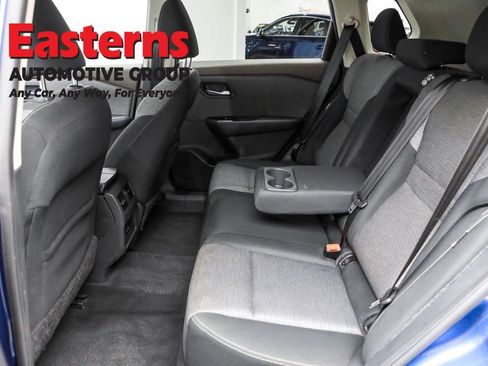 Used 2022 Nissan Rogue SV AWD/4WD image 21