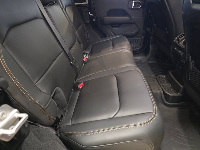 Used 2025 Jeep Wrangler Unlimited Rubicon 392 AWD/4WD image 36