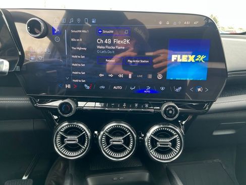 New 2025 Chevrolet Blazer EV LT AWD/4WD image 4