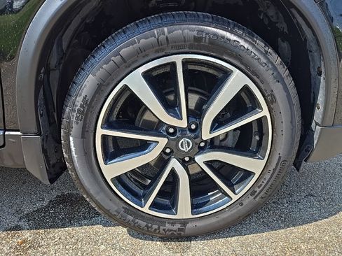 Used 2020 Nissan Rogue SL AWD/4WD image 13