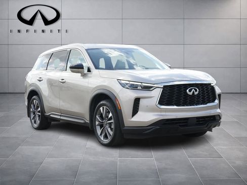 Used 2024 INFINITI QX60 Luxe image 3