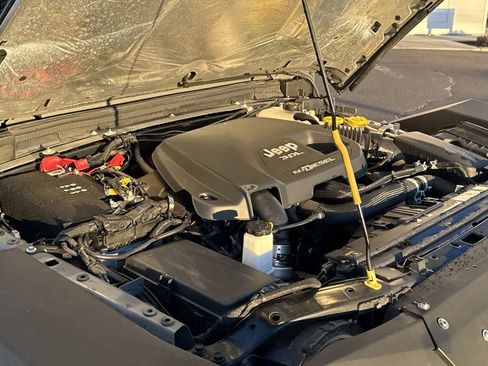 Used 2021 Jeep Wrangler Unlimited Rubicon image 7