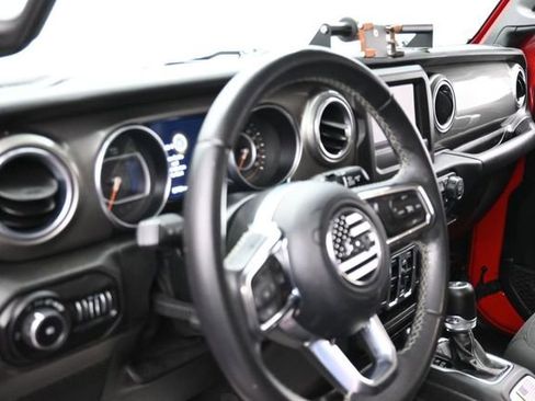 Used 2019 Jeep Wrangler Unlimited Sahara w/ Safety Group AWD/4WD image 14
