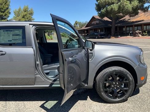 New 2025 Ford Maverick Lariat w/ Black Appearance Package image 41