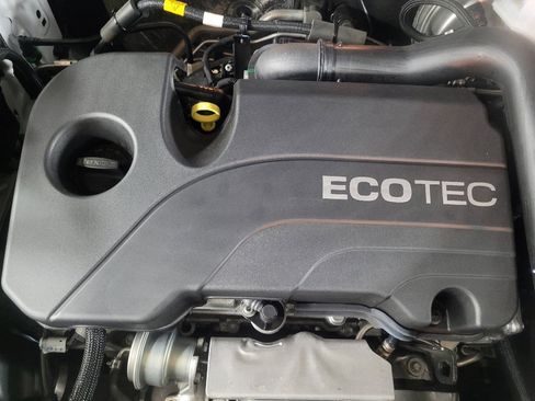 Used 2022 Chevrolet Equinox LS w/ LPO, Floor Liner Package image 30