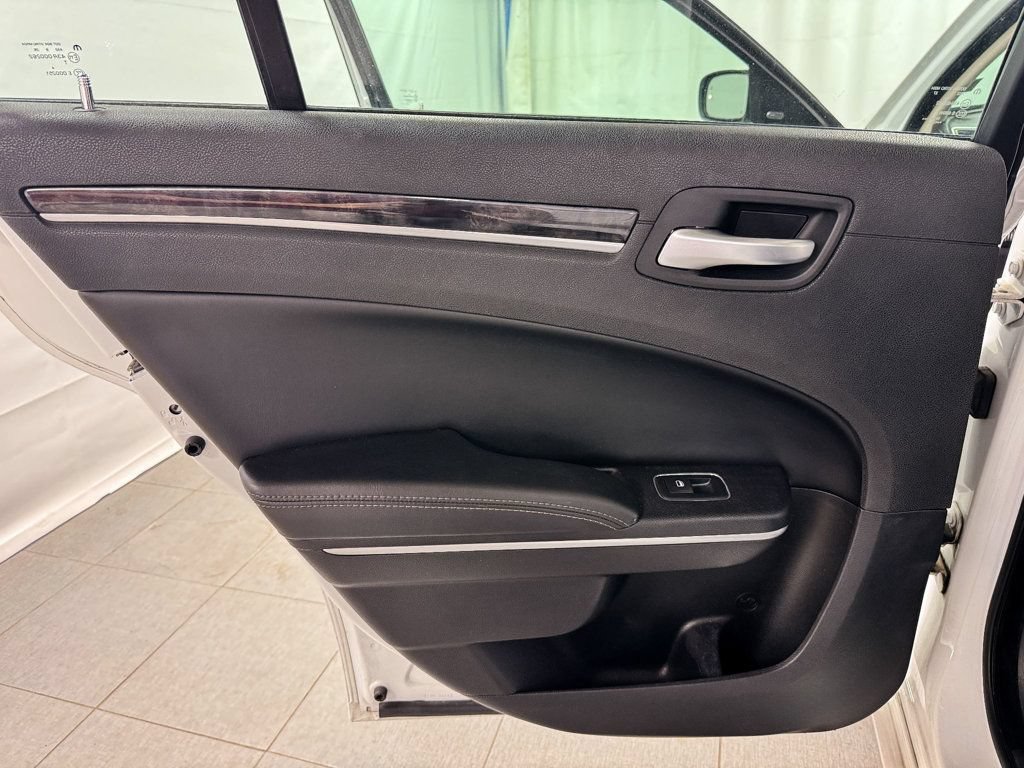 Used 2019 Chrysler 300 Limited w/ Safetytec Plus Group AWD/4WD image 16
