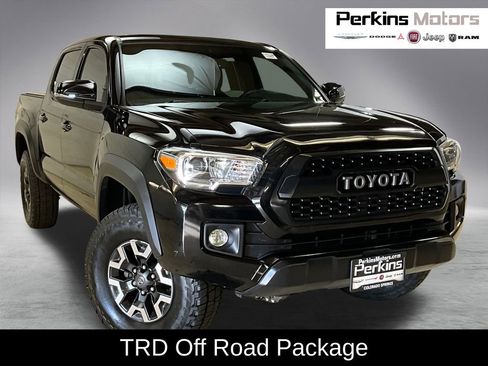 Used 2016 Toyota Tacoma TRD Off-Road image 1