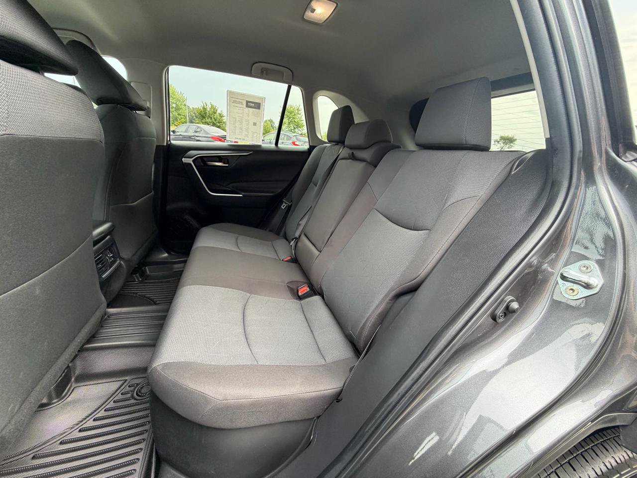 Used 2025 Toyota RAV4 XLE AWD/4WD image 23