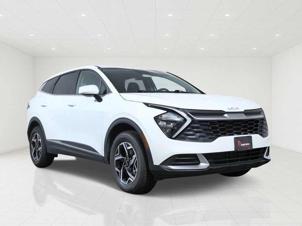 Used 2023 Kia Sportage LX AWD/4WD image 1