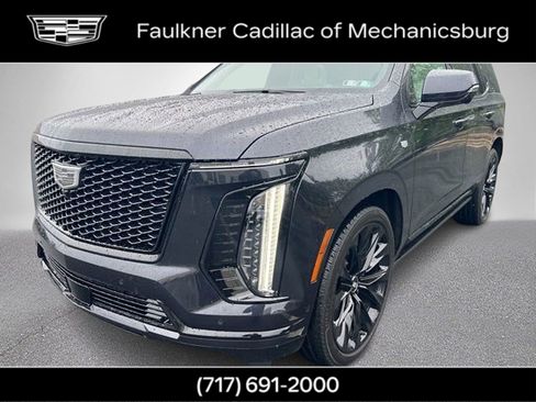 Certified 2026 Cadillac Escalade Platinum Sport w/ LPO, ONYX Package AWD/4WD image 12