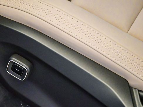 New 2026 Volvo EX90 Plus image 25