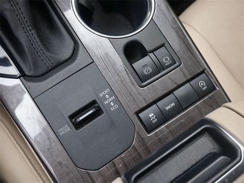 Certified 2021 Toyota Highlander Platinum image 4