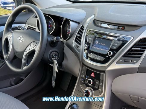 Used 2015 Hyundai Elantra SE w/ Option Group 02 image 10