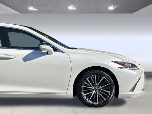 Used 2024 Lexus ES 350 w/ Premium Package FWD image 33