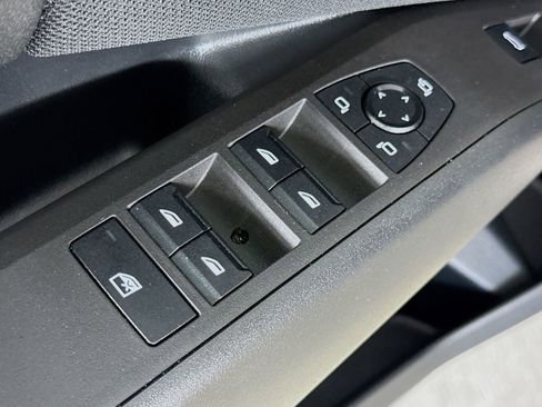 Used 2025 BMW X3 xDrive30i w/ Convenience Package image 17