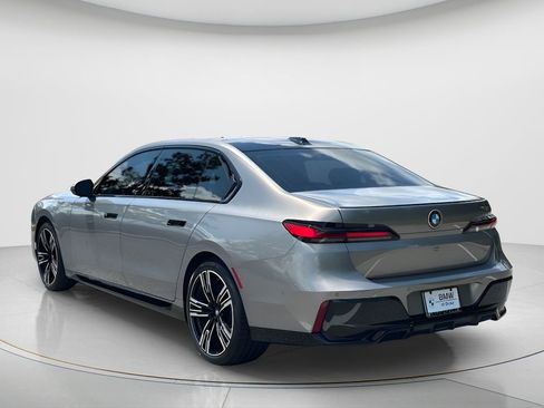 Certified 2023 BMW 740i RWD image 7