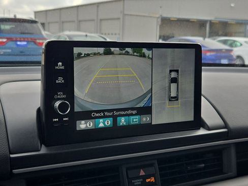 Used 2025 Honda Pilot Elite image 25